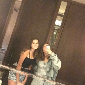 Meet your Posher, Julia